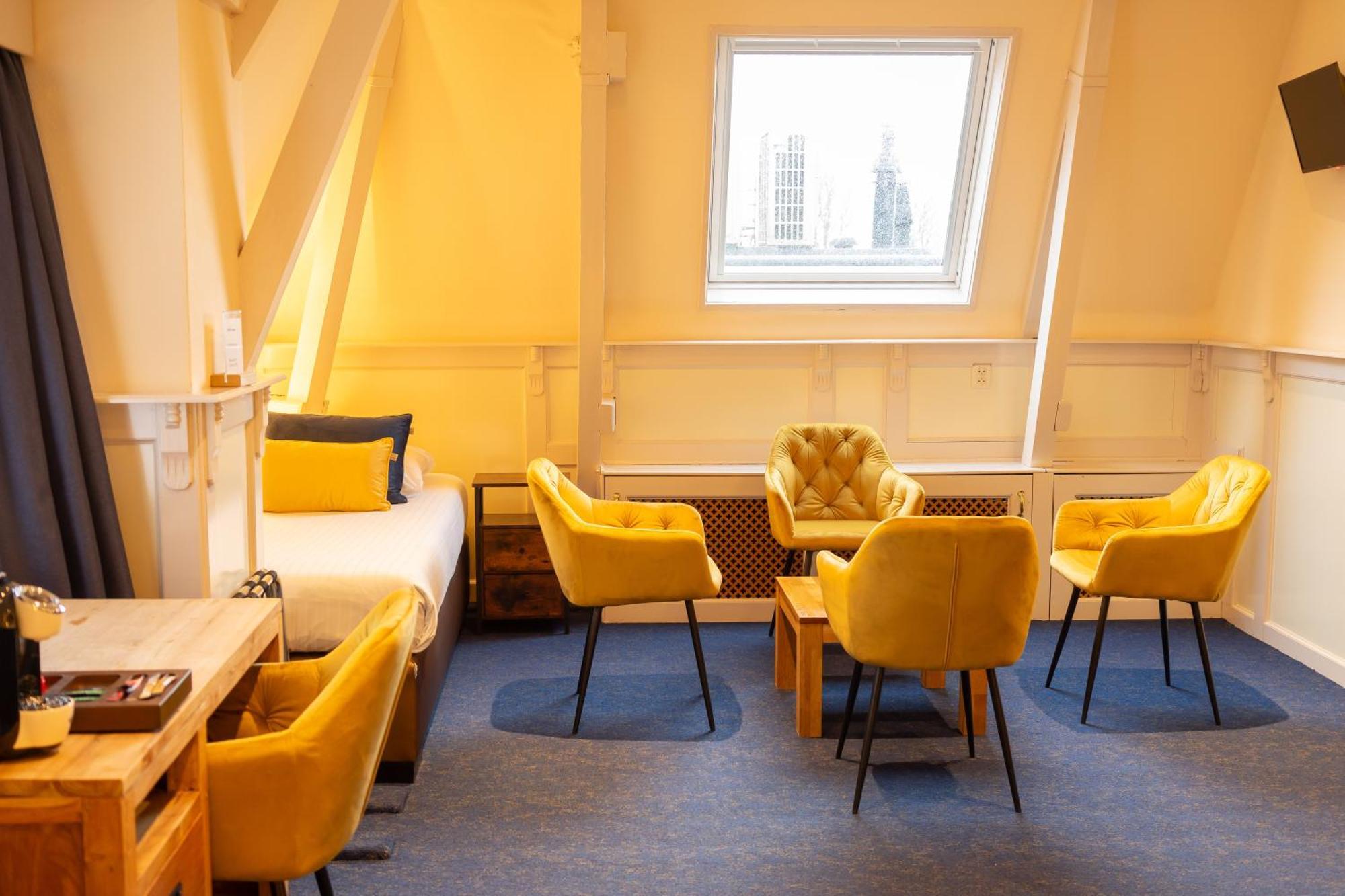 Hotel De Gulden Leeuw 보쿰 외부 사진